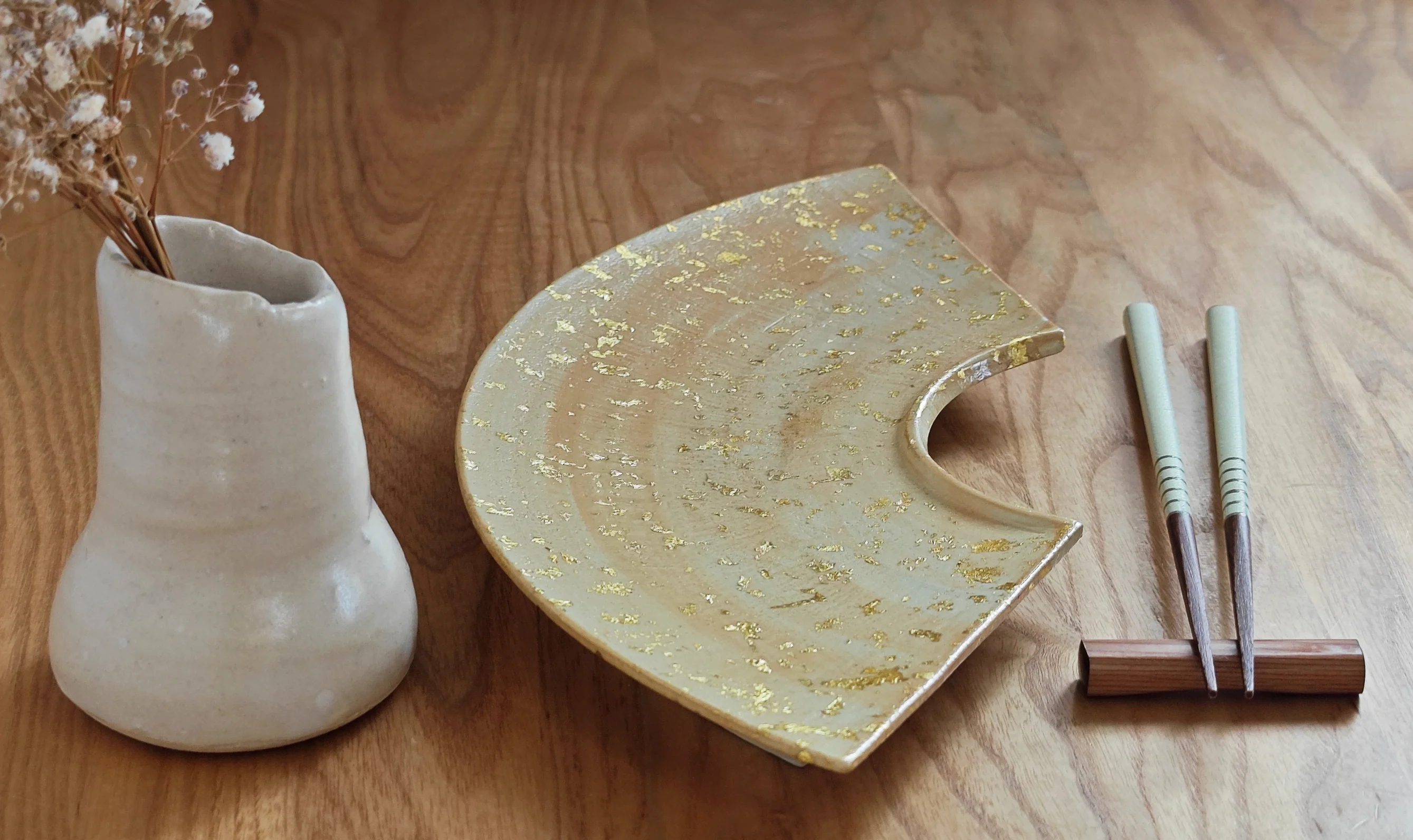 Kiyomizu-ware with Gold Leaf - Image 3